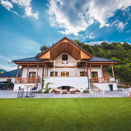 Conacul Sanct Gurgh Guest house Cormaia